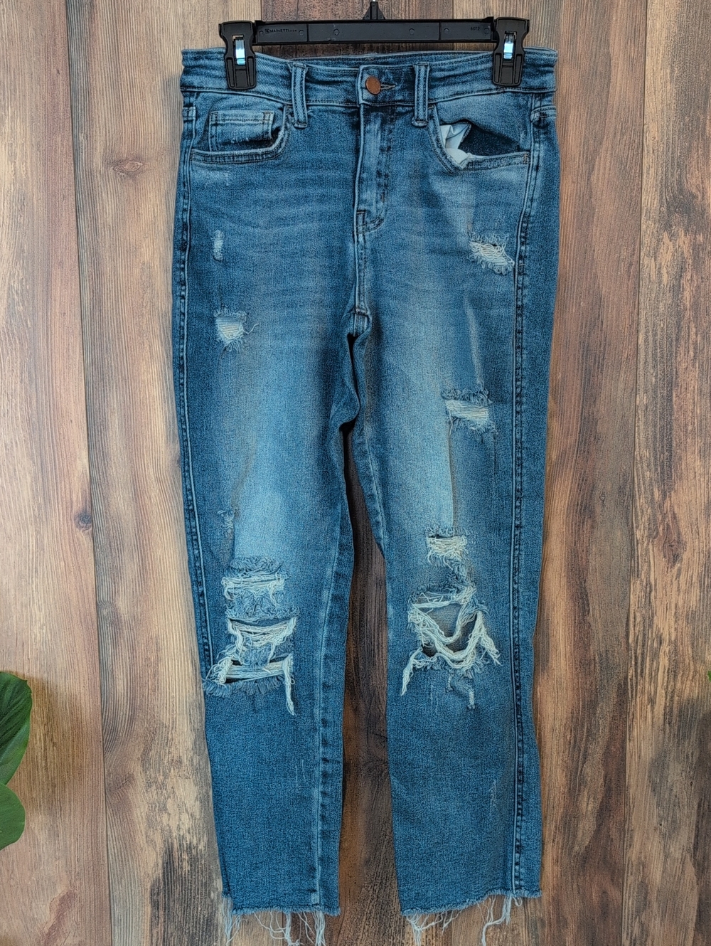 Flying Monkey Distressed Mid Rise Ankle Crop Jeans 27       792A